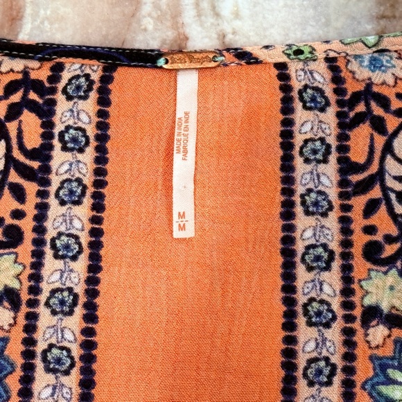 Women’s FREE PEOPLE Rosalie bell sleeve faux wrap top in slate combo. Size Med - Picture 5 of 7